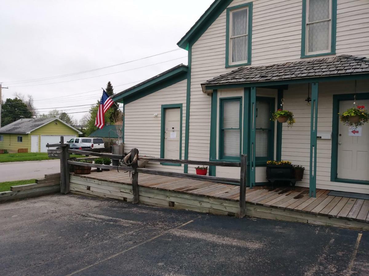 The Sturgis Motel Екстер'єр фото