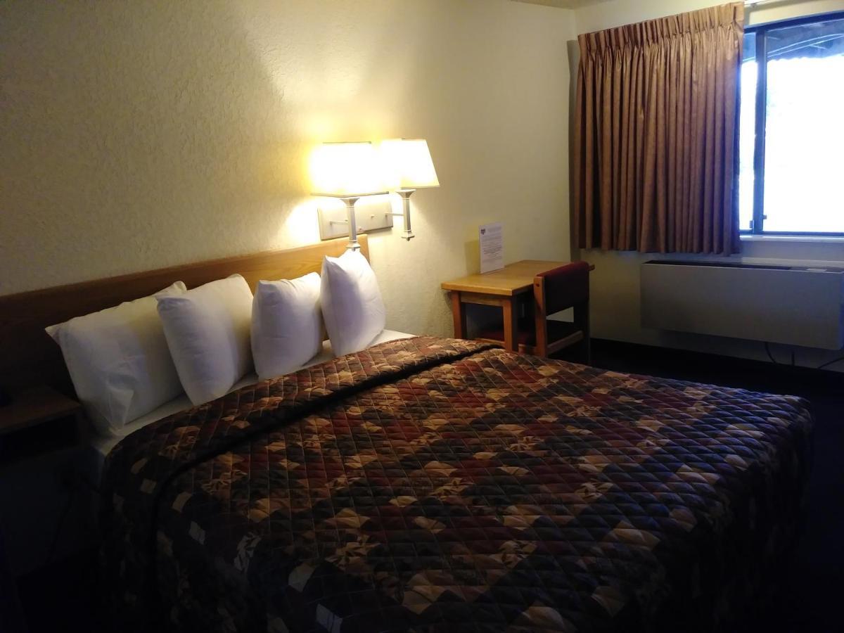 The Sturgis Motel Екстер'єр фото