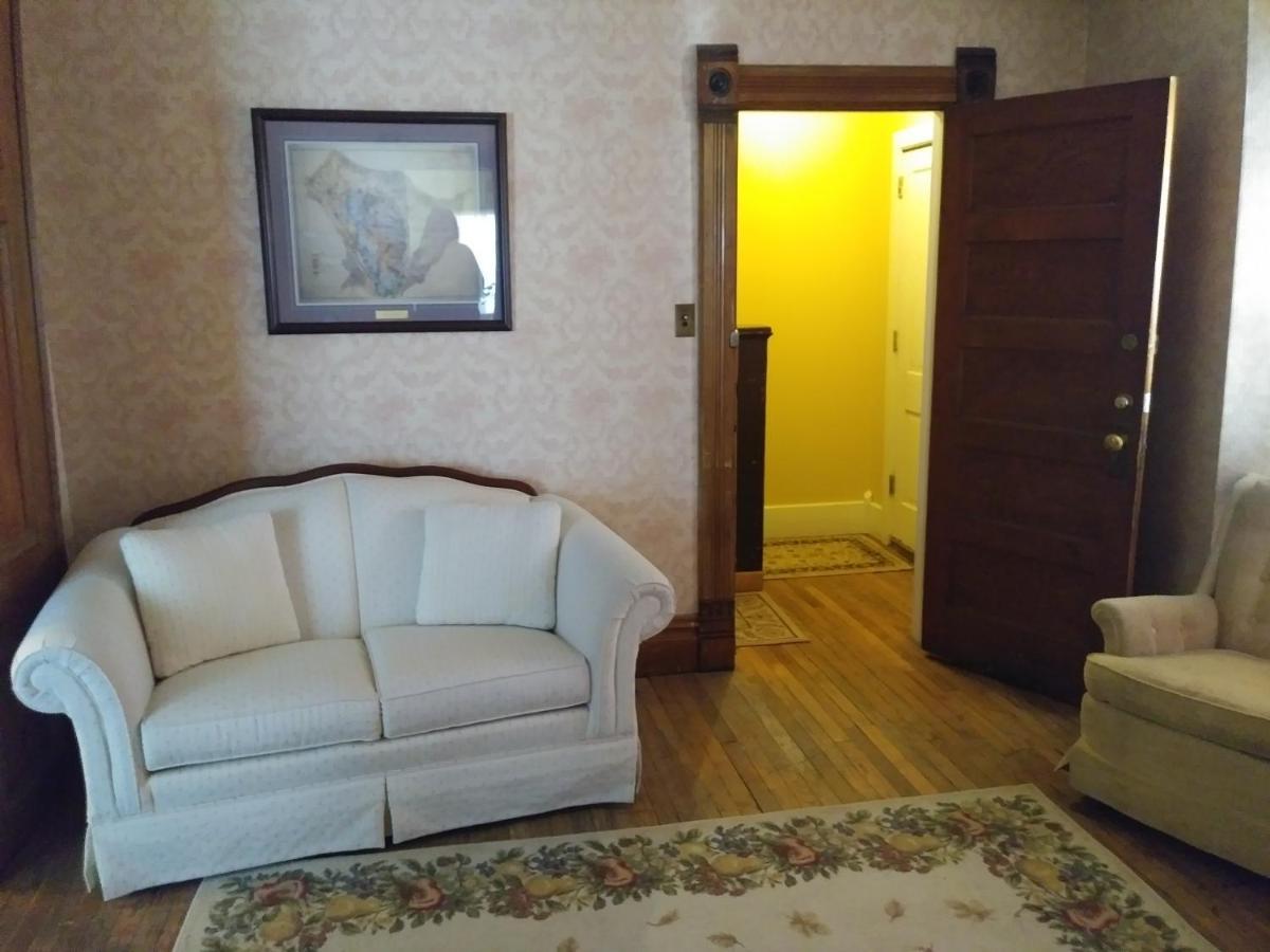 The Sturgis Motel Екстер'єр фото